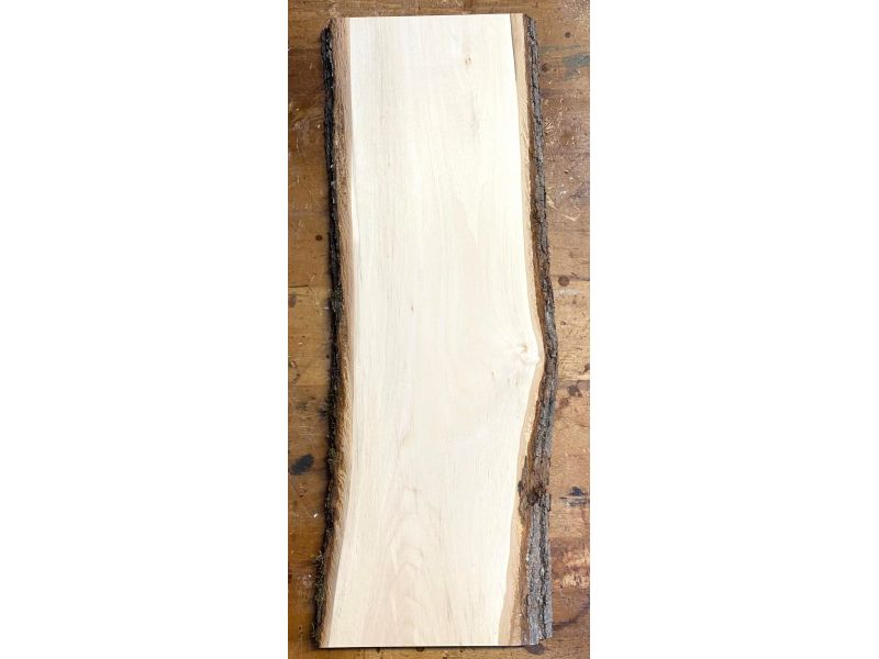 Pezzo unico in legno massiccio di Tiglio, con corteccia, per pirografia, 20x64,5 cm