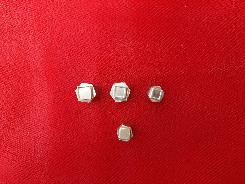 Set 4 punzones cuadrados diam.9-8-6 mm (3 contornos 1 completo) con mango Valchekan (8)