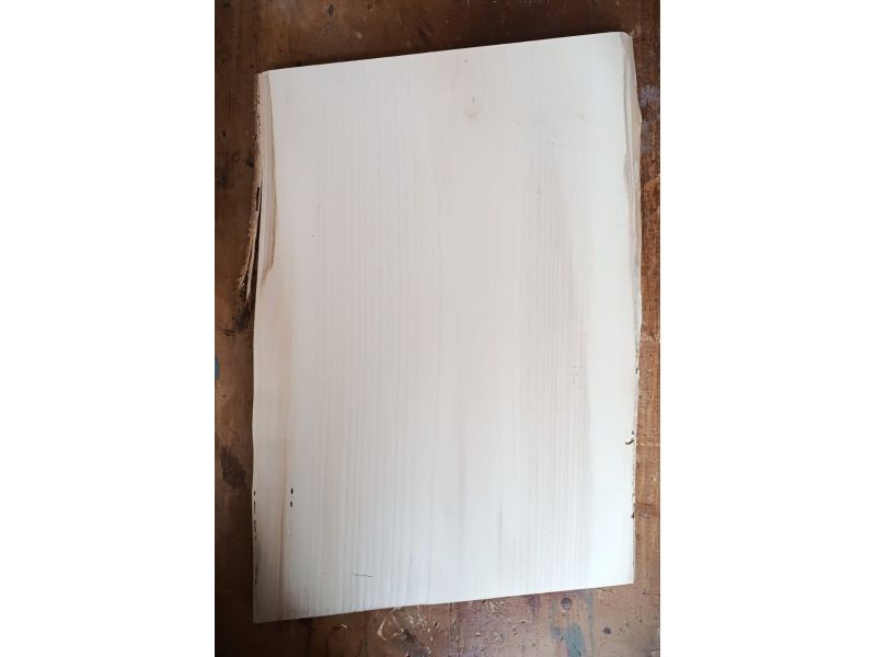 Pezzo unico in legno massiccio di ACERO, larghezza 32 cm, altezza 45 cm, obliquo