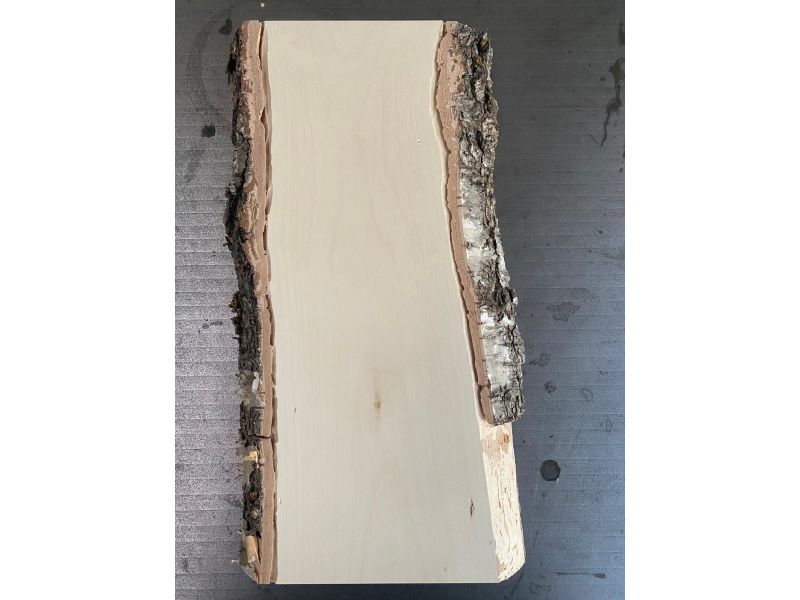Pezzo unico in legno massiccio di BETULLA, larghezza 12 cm, altezza 34 cm