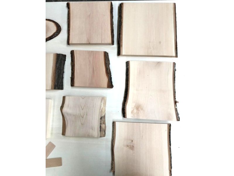 PYRO WOOD BOX. Pyrographie-Set mit 13 Holzst�cken in 5 verschiedenen Holzarten.