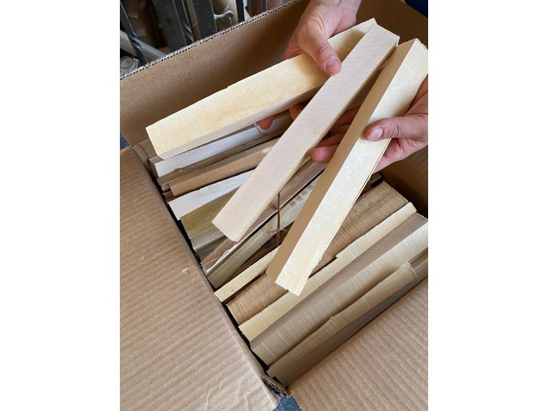 Box of firelighter woods in Linden 15 kg