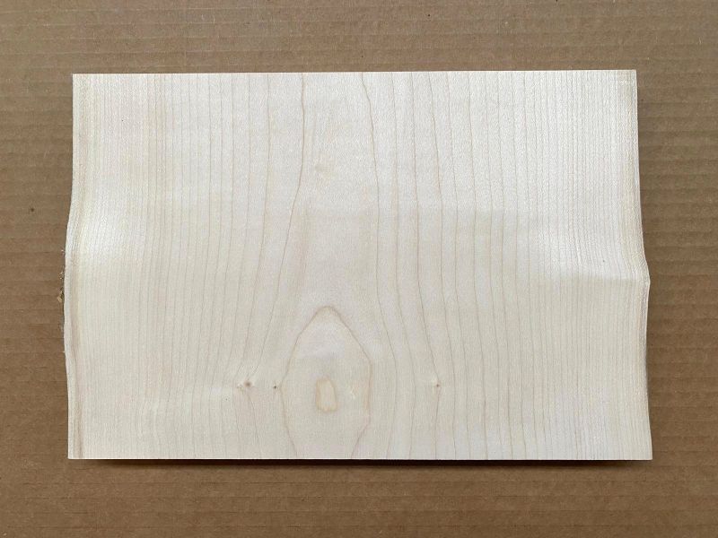 Unique piece in solid MAPLE wood, width 28 cm, height 19 cm