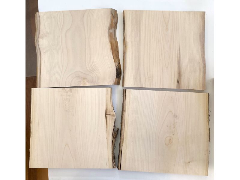 Pezzo vario, in legno massiccio di Acero con smussi, larghezza 25-27 cm, altezza 25 cm
