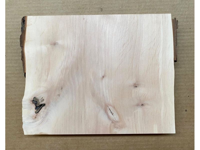 Pezzo vario in legno massiccio di ONTANO largo 30 cm, altezza 24 cm CON NODO