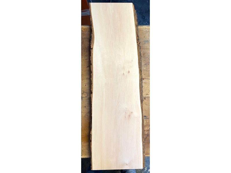 Pezzo unico in legno massiccio di ONTANO, larghezza 27 cm, altezza 95 cm