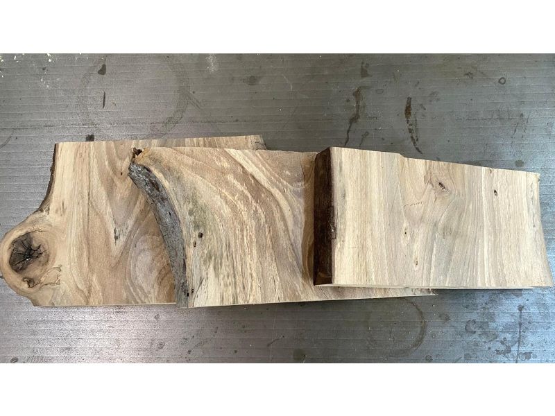 Set of 3 pieces in solid walnut wood, width 20-24 cm, height 11-16 cm