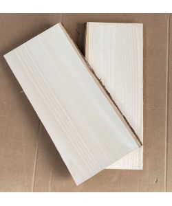 Pieza nica en madera maciza de tilo, con corteza, para pirograbado, 15-18 x h.40 cm