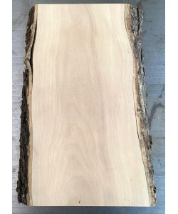 Pieza �nica en madera maciza de olivo con chaflanes y corteza 15x30 cm