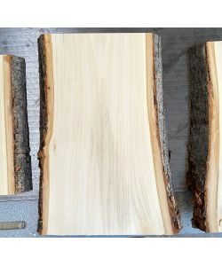 Pezzo unico in legno massiccio di tiglio con corteccia, per pirografia, 22x30,8 cm