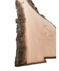 Pezzo unico in legno di Pero, con corteccia, larghezza 23 cm x altezza 84 cm