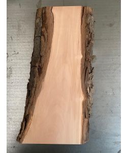 Pezzo unico in legno di Pero, con corteccia, larghezza 12 cm x altezza 40 cm