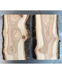 Pi�ce Unique en bois dE cerisier massif, largeur 12 cm, hauteur 25 cm avec des n?uds