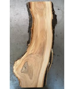 Pieza  en madera maciza de cerezo, ancho 14 cm, alto 50 cm,