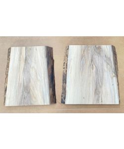 Pezzo unico in legno massiccio di NOCE, larghezza 20-25 cm, altezza 30 cm, CON FORI TARLO